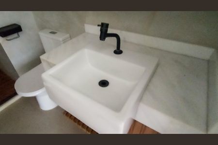 Apartamento à venda com 73m², 3 quartos e 1 vagaBanheiro social 