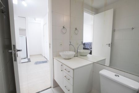 Banheiro de apartamento para alugar com 1 quarto, 33m² em Cambuci, São Paulo