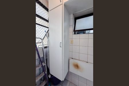 Apartamento à venda com 58m², 2 quartos e 1 vagaÁrea de Serviço