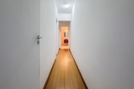 Apartamento à venda com 80m², 2 quartos e 1 vagaCorredor