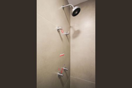 Studio para alugar com 57m², 1 quarto e 1 vaga Studio para alugar com 57m², 1 quarto e 1 vagaBanheiro