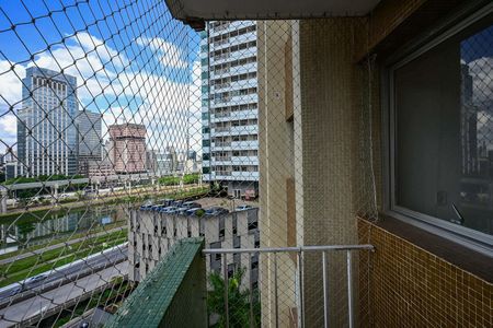 Apartamento para alugar com 90m², 2 quartos e 1 vagaVaranda