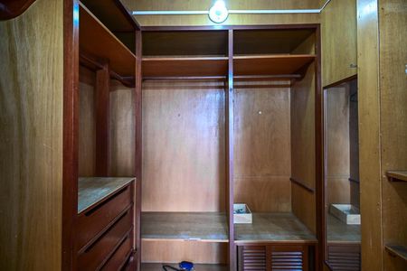 Apartamento para alugar com 90m², 2 quartos e 1 vagaArmário da Suíte 