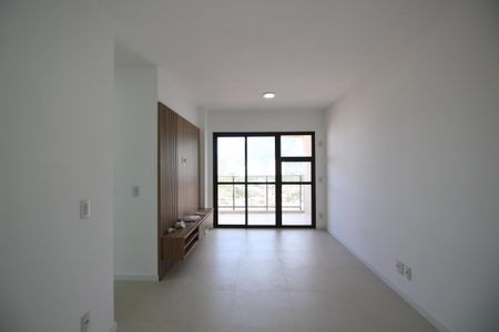 Apartamento para alugar com 77m², 3 quartos e 1 vagaSala
