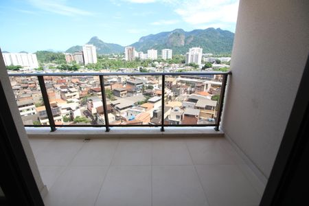 Apartamento para alugar com 77m², 3 quartos e 1 vagaVaranda