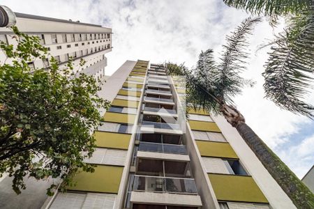 Apartamento à venda com 102m², 3 quartos e 1 vaga Apartamento à venda com 102m², 3 quartos e 1 vagaFachada