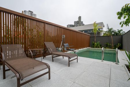 Apartamento para alugar com 69m², 2 quartos e 1 vagaÁrea comum - Piscina privativa