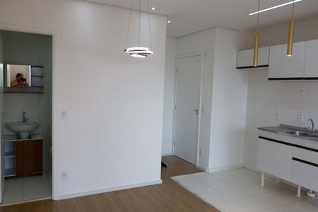 sala de apartamento para alugar com 2 quartos, 45m² em São Pedro, Osasco