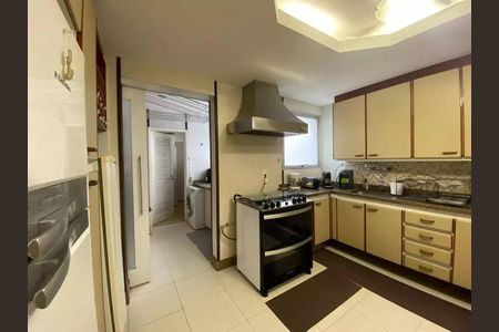 Apartamento à venda com 406m², 4 quartos e 3 vagas