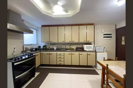 Apartamento à venda com 406m², 4 quartos e 3 vagas