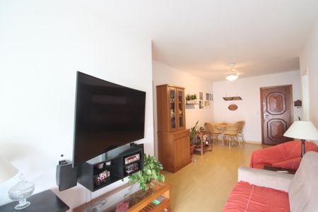 Apartamento à venda com 72m², 2 quartos e 1 vagaSala
