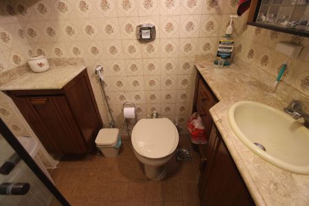 Apartamento à venda com 72m², 2 quartos e 1 vagaBanheiro da suíte