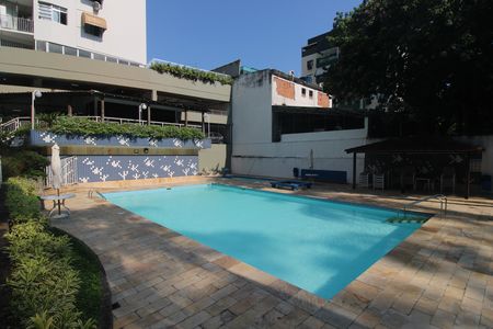 Apartamento à venda com 72m², 2 quartos e 1 vagaÁrea comum - Piscina