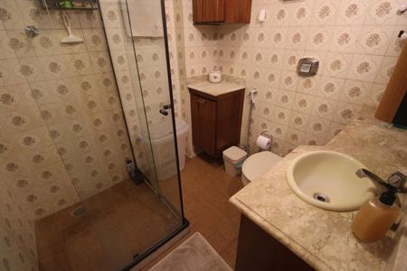 Apartamento à venda com 72m², 2 quartos e 1 vagaBanheiro da suíte