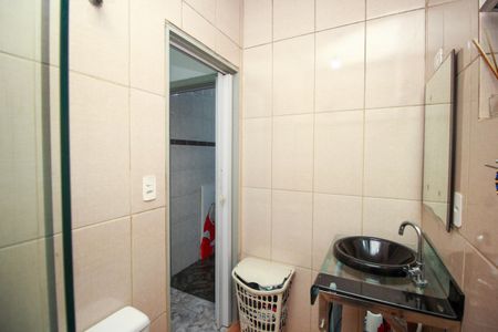 Casa à venda com 125m², 2 quartos e 2 vagasBanheiro