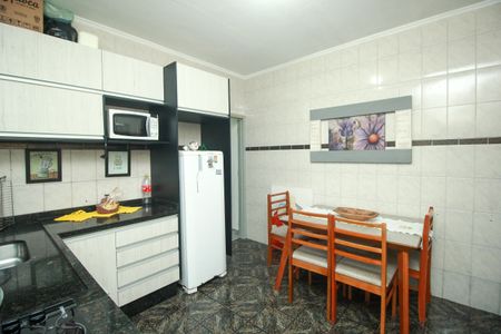 Casa à venda com 125m², 2 quartos e 2 vagasCozinha