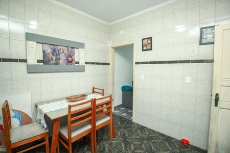 Casa à venda com 125m², 2 quartos e 2 vagasCozinha