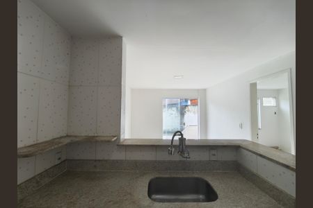 Apartamento para alugar com 42m², 2 quartos e sem vaga