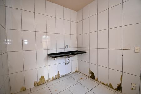Casa para alugar com 53m², 3 quartos e 1 vaga
