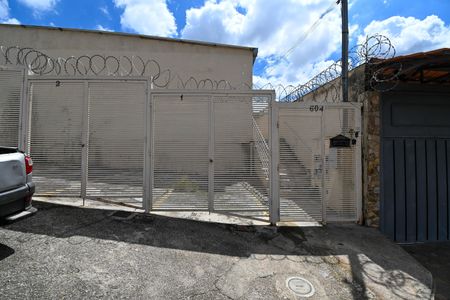 Casa para alugar com 53m², 3 quartos e 1 vaga