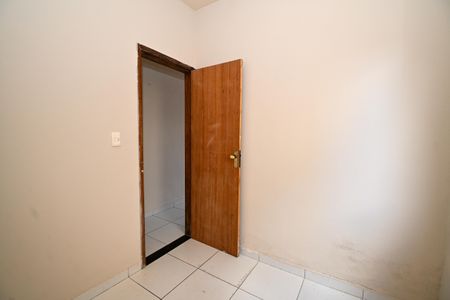 Casa para alugar com 53m², 3 quartos e 1 vaga