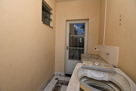 Casa para alugar com 53m², 3 quartos e 1 vaga