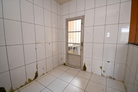 Casa para alugar com 53m², 3 quartos e 1 vaga