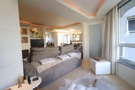 Apartamento à venda com 151m², 3 quartos e 2 vagassacada da sala