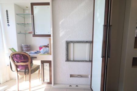 Apartamento à venda com 151m², 3 quartos e 2 vagasDetalhe churrasqueira