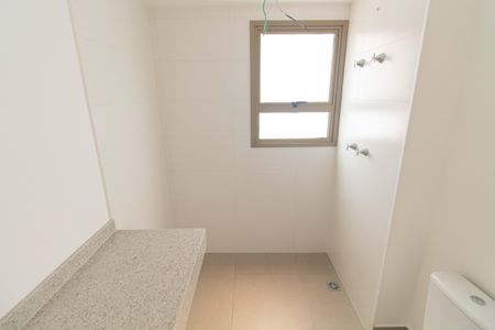 Apartamento à venda com 132m², 3 quartos e 2 vagasBanheiro da Suíte 1