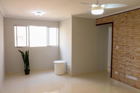 sala de apartamento para alugar com 2 quartos, 52m² em Bandeiras, Osasco