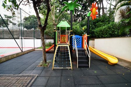 Apartamento para alugar com 70m², 2 quartos e 2 vagasÁrea comum - Playground