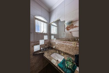 Casa à venda com 450m², 4 quartos e 3 vagasBanheiro