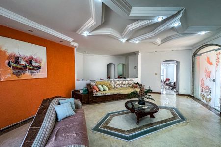 Casa à venda com 450m², 4 quartos e 3 vagasSala