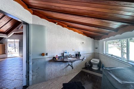 Casa à venda com 450m², 4 quartos e 3 vagasBanheiro da Suíte 1