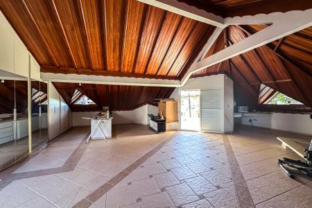 Casa à venda com 450m², 4 quartos e 3 vagasSuíte 1