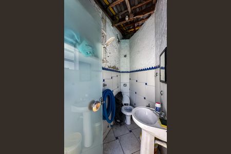 Casa à venda com 450m², 4 quartos e 3 vagasBanheiro da área externa