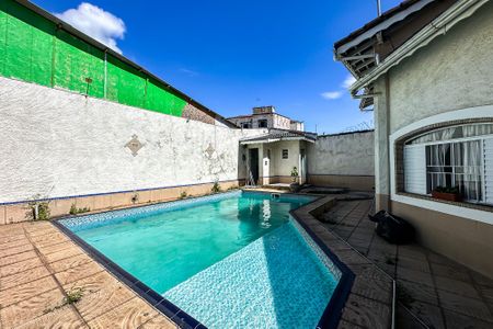 Casa à venda com 450m², 4 quartos e 3 vagasPiscina