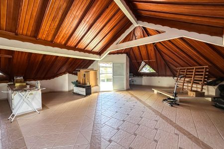 Casa à venda com 450m², 4 quartos e 3 vagasSuíte 1