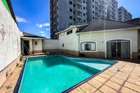 Casa à venda com 450m², 4 quartos e 3 vagasPiscina