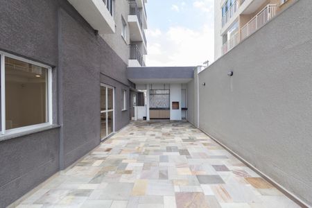 Studio à venda com 32m², 1 quarto e sem vaga Studio à venda com 32m², 1 quarto e sem vagaÁrea Comum - Churrasqueira