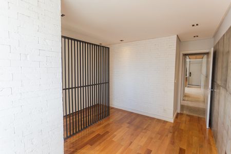 Apartamento à venda com 135m², 2 quartos e 2 vagas Apartamento à venda com 135m², 2 quartos e 2 vagasSuíte