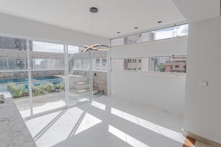 Apartamento à venda com 135m², 2 quartos e 2 vagas Apartamento à venda com 135m², 2 quartos e 2 vagasEspaço Gourmet na Cobertura