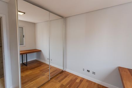 Apartamento à venda com 135m², 2 quartos e 2 vagas Apartamento à venda com 135m², 2 quartos e 2 vagasQuarto 2