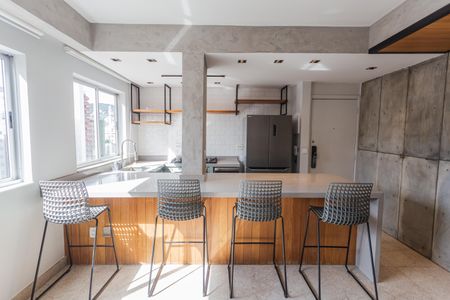 Apartamento à venda com 135m², 2 quartos e 2 vagas Apartamento à venda com 135m², 2 quartos e 2 vagasCozinha