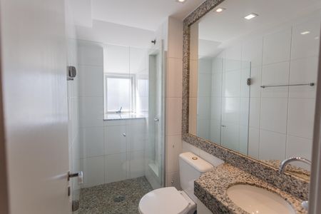 Apartamento à venda com 135m², 2 quartos e 2 vagas Apartamento à venda com 135m², 2 quartos e 2 vagasBanheiro Social 1