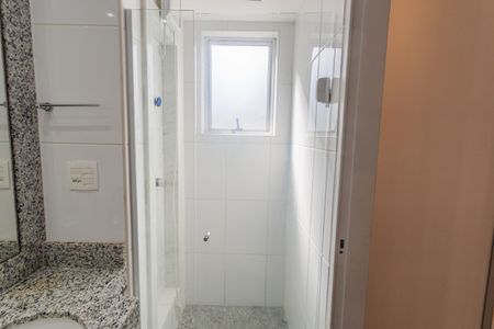 Apartamento à venda com 135m², 2 quartos e 2 vagas Apartamento à venda com 135m², 2 quartos e 2 vagasBanheiro da Suíte