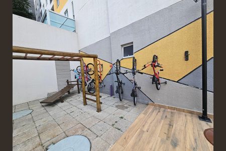 Apartamento à venda com 34m², 2 quartos e sem vagaÁrea comum - Piscina