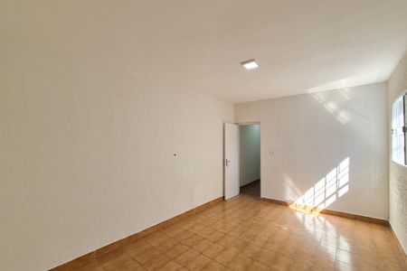 Casa para alugar com 200m², 3 quartos e 4 vagas Casa para alugar com 200m², 3 quartos e 4 vagasQuarto 2
