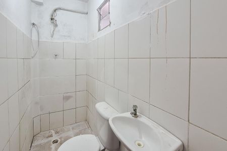 Casa para alugar com 200m², 3 quartos e 4 vagas Casa para alugar com 200m², 3 quartos e 4 vagasBanheiro de serviço